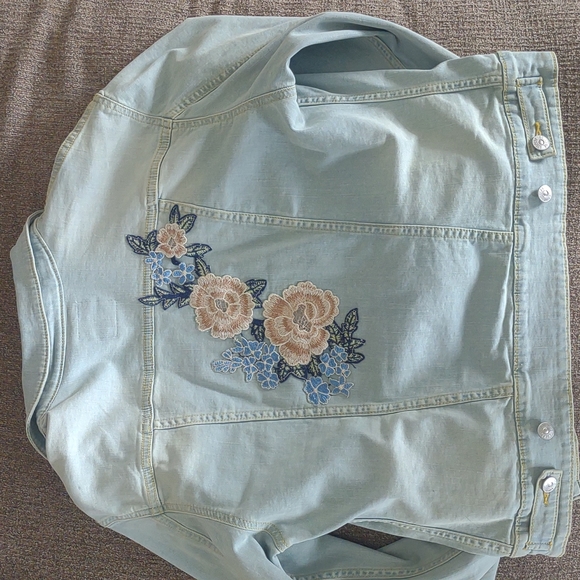 Lularoe jean jacket beautiful patchwork like new! Size Large. - Picture 2 of 8